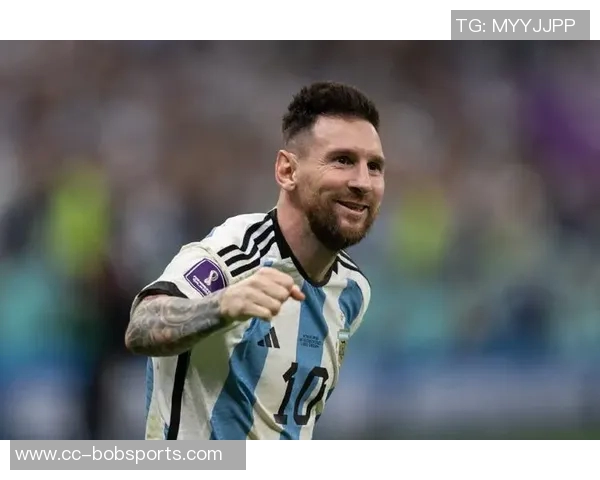 两位金球先生的传奇相遇2006年魔笛首秀梅西国家队首球回顾